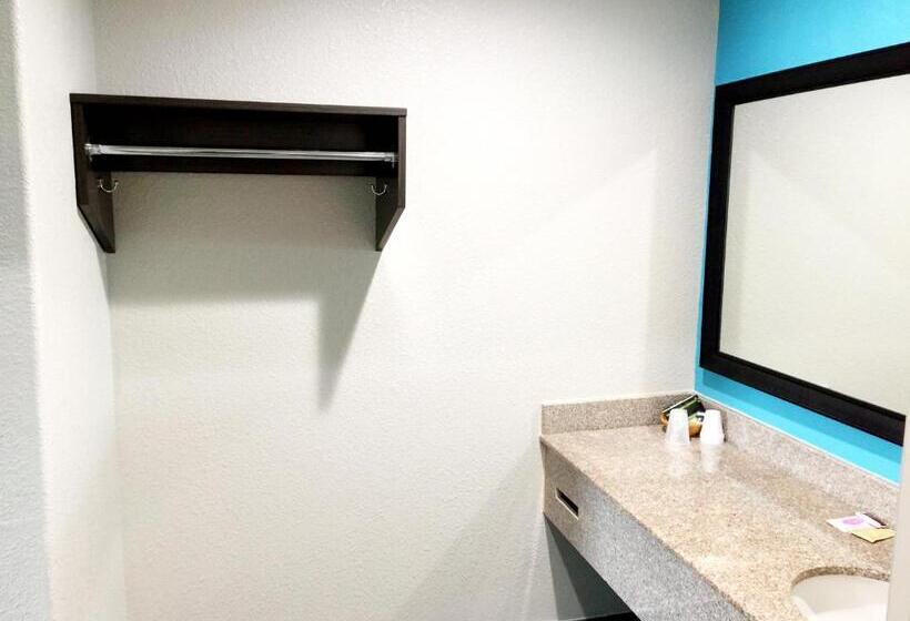Четырехместный Номер Стандарт, Americas Best Value Inn & Suites Mont Belvieu Houston