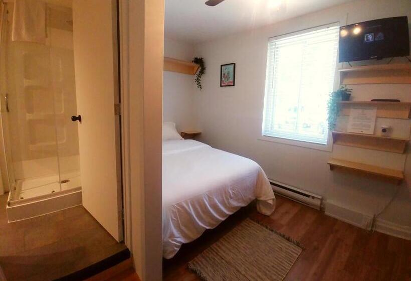 Семейный Номер, Auberge De La Rive De Charlevoix   Auberge De Jeunesse Familiale Pour Voyageurs De Tous âges