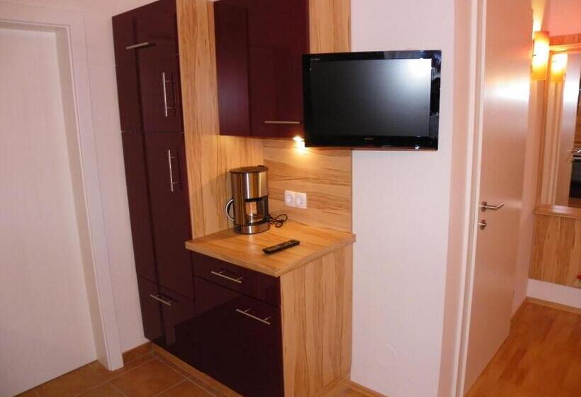 Апартаменты 2 Спальни с Балконом, Ferienwohnung Ski Hans