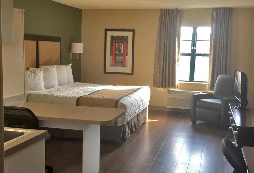 带大床的标准工作室, Extended Stay America Suites   Rochester   Henrietta