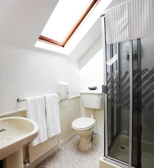 패밀리 룸, Ardawn House
