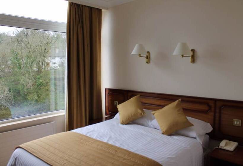 스탠다드 룸, Central Hotel Donegal