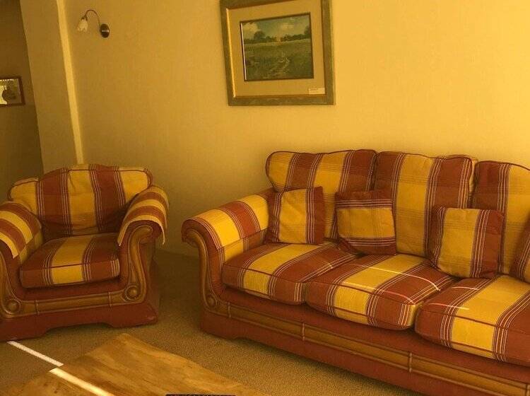 Family Suite, The Poltimore Inn
