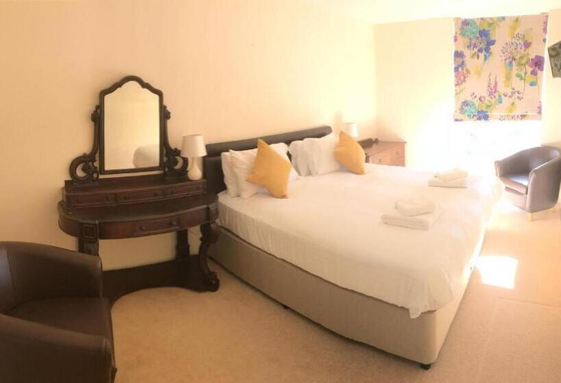 Family Suite, The Poltimore Inn