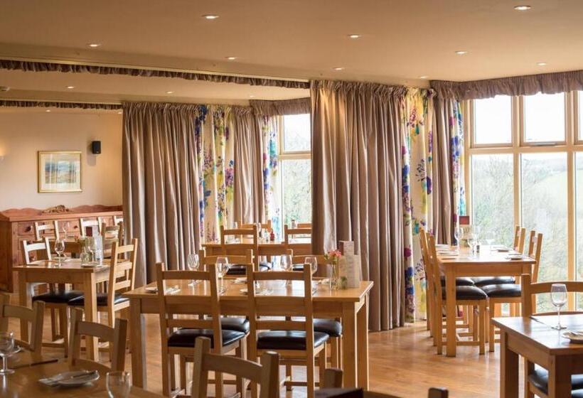 Номер Стандарт Вид на Сад, The Poltimore Inn