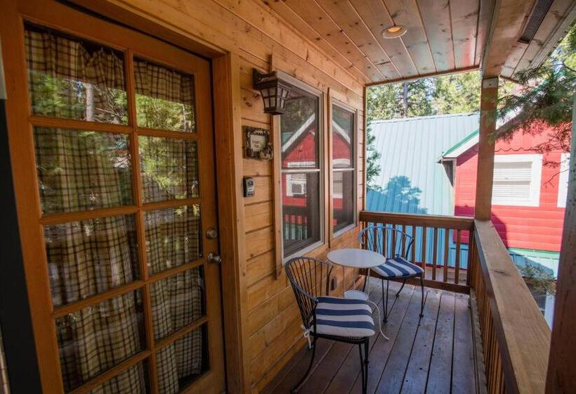디럭스 스위트 킹 침대, Elliott House Boutique Inn