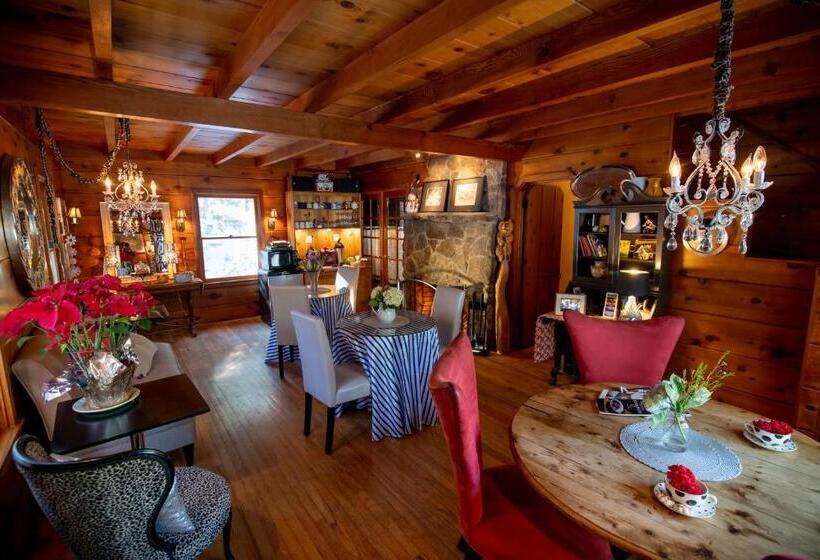 디럭스 스위트 킹 침대, Elliott House Boutique Inn