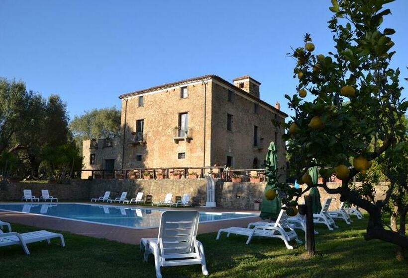Трехместный Номер Стандарт Вид на Сад, Agriturismo Le Favate