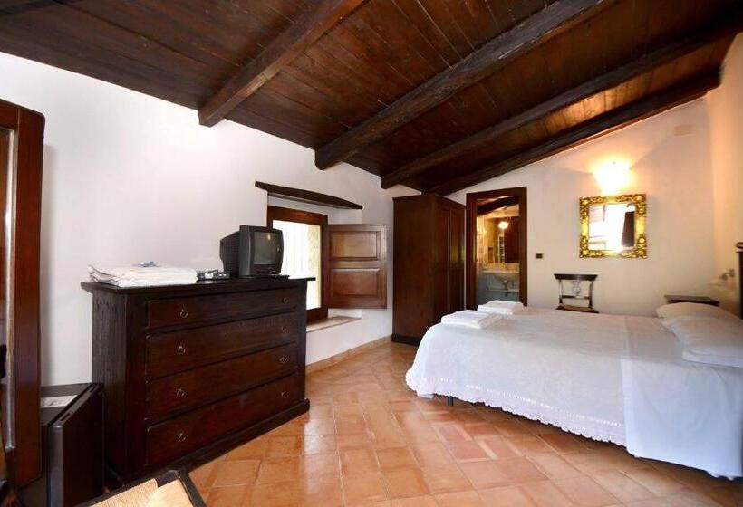 Номер Стандарт, Agriturismo Le Favate