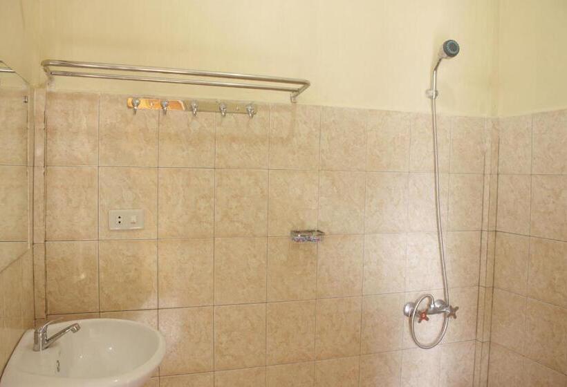 Номер Стандарт Вид на Озеро, Gokhon Guest House