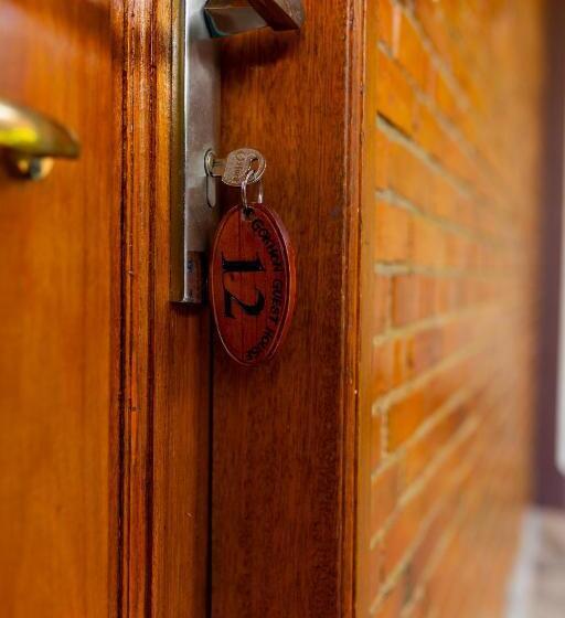 Номер Стандарт Вид на Озеро, Gokhon Guest House
