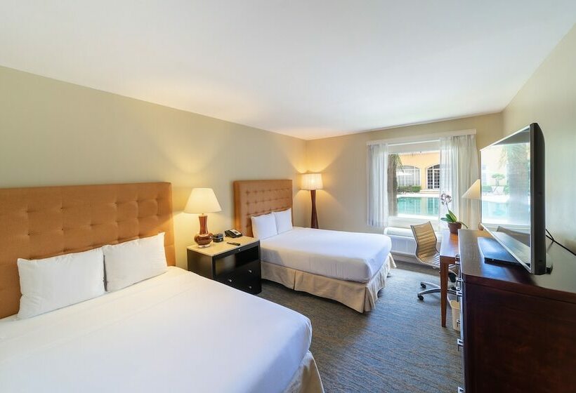 Номер Стандарт 2 Двуспальные Кровати, Four Points San Jose Costa Rica