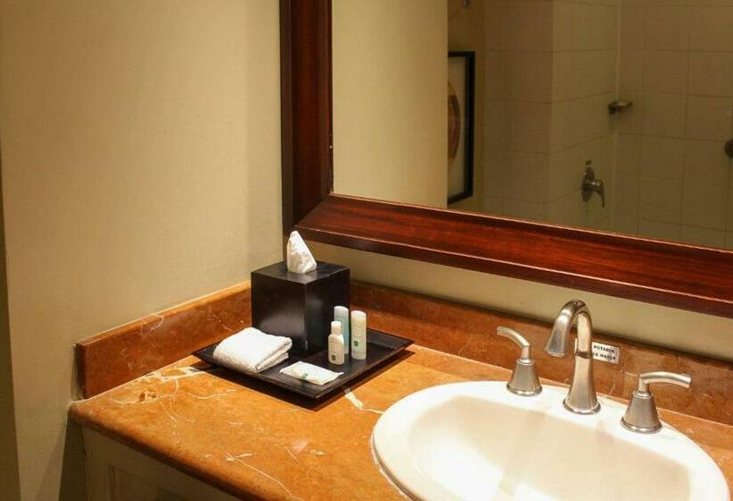 Люкс Кровать Кинг, Four Points San Jose Costa Rica