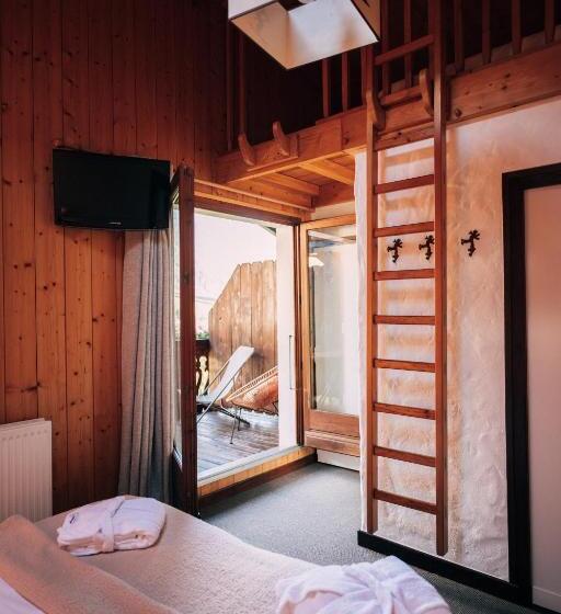 اتاق استاندارد سه تخته با بالکن, Chalet Hôtel Gai Soleil