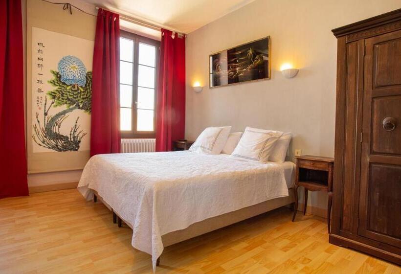 اتاق لوکس, Chambre D Hôtes Au Jardin Des Saveurs