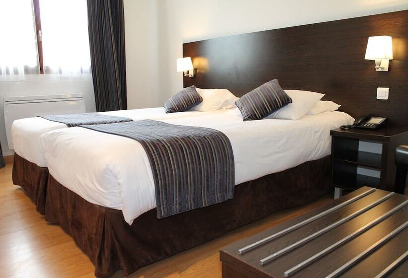 Номер Стандарт, Logis Hotel Restaurant De L Abbaye