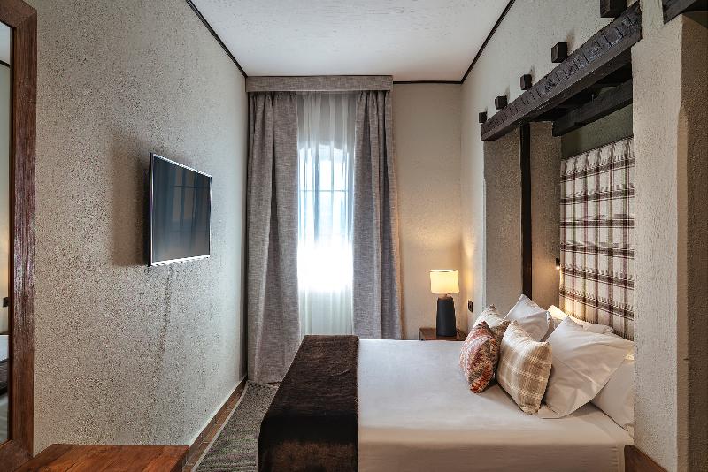 스위트 킹사이즈 침대, Holiday Inn Express Davis University Area, An Ihg
