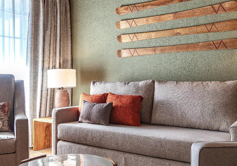 스위트 킹사이즈 침대, Holiday Inn Express Davis University Area, An Ihg