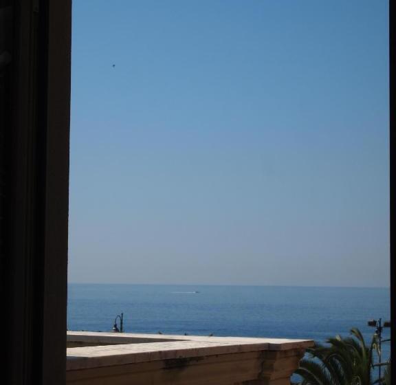 Standard Room Sea View, Piccolo