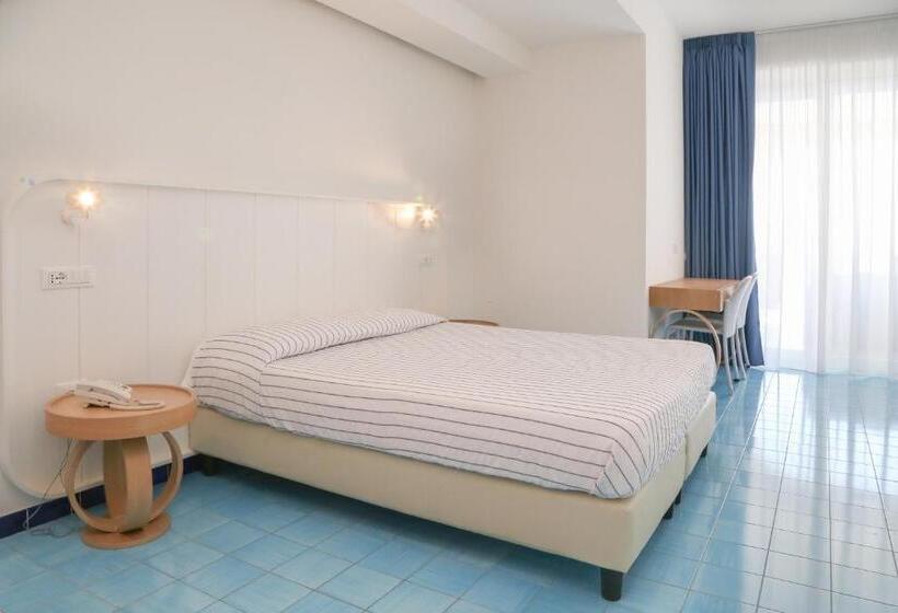 Номер Deluxe Вид на Море, Torre Sant'angelo