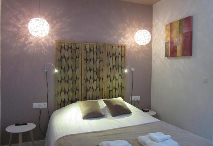 Номер Стандарт, Logis Hôtel Des Causses