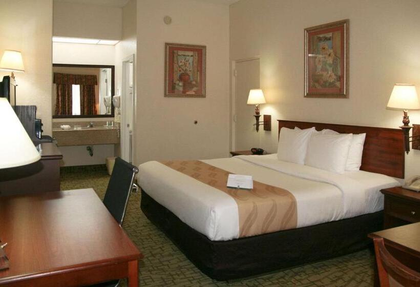 Номер Deluxe Кровать Кинг, Quality Inn