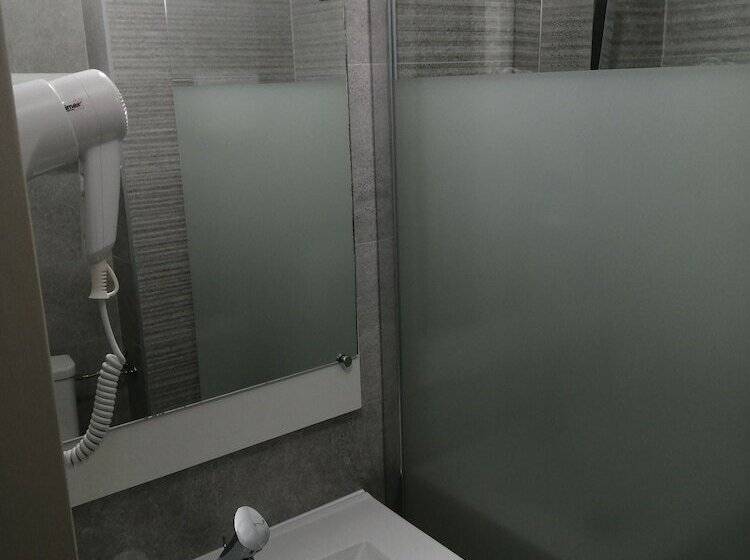 Номер Стандарт, Relais Arc En Ciel Hôtel