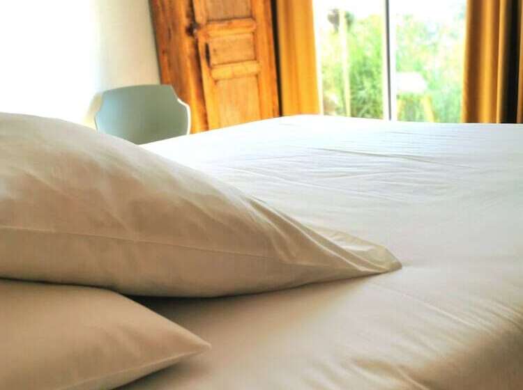 家庭间, L Auberge Camarguaise