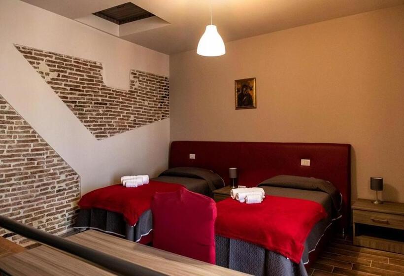 اتاق استاندارد با بالکن, Il Carro Comfortable Rooms