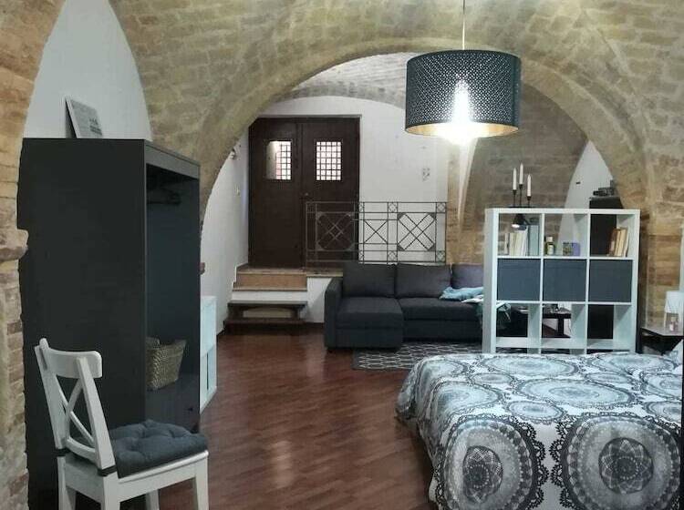 استودیوی استاندارد, B&b Piccolo Loft Del Borgo