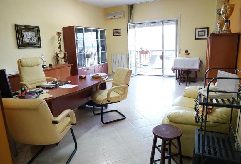 Номер Стандарт с Террасой, B&b Vistamare
