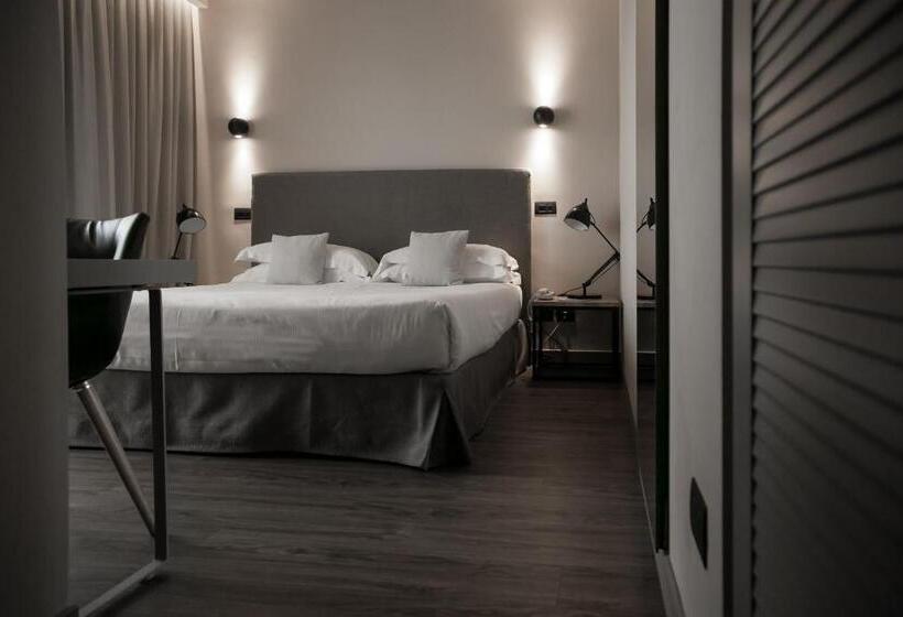 Люкс, Select Suites & Spa   Apartments