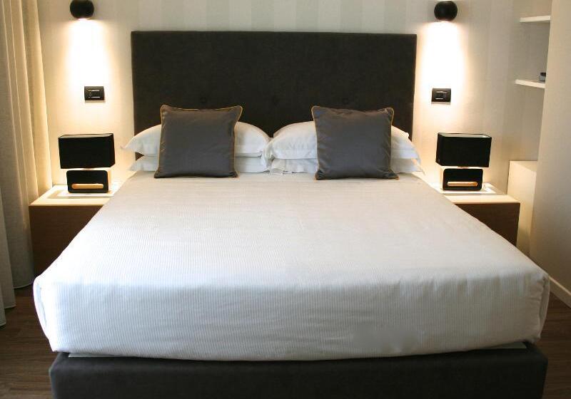 Люкс, Select Suites & Spa   Apartments