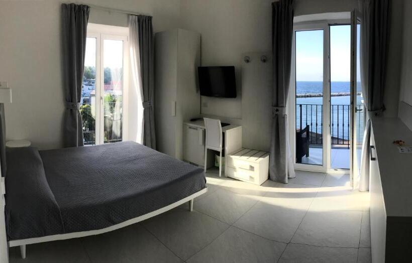 带海景的高档三人间, Vento Di Mare