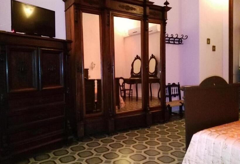 اتاق استاندارد با تخت بزرگ, Domus Cicerone