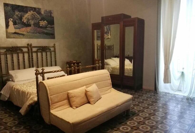 اتاق استاندارد چهار تخته با چشم‌انداز دریا, Domus Cicerone