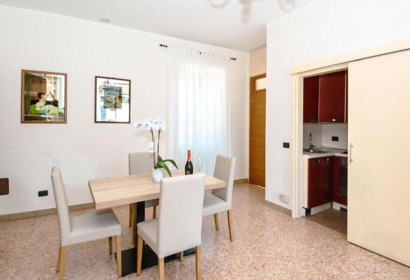 テラス付き１ベッドルームアパートメント, La Piccola Bellagio