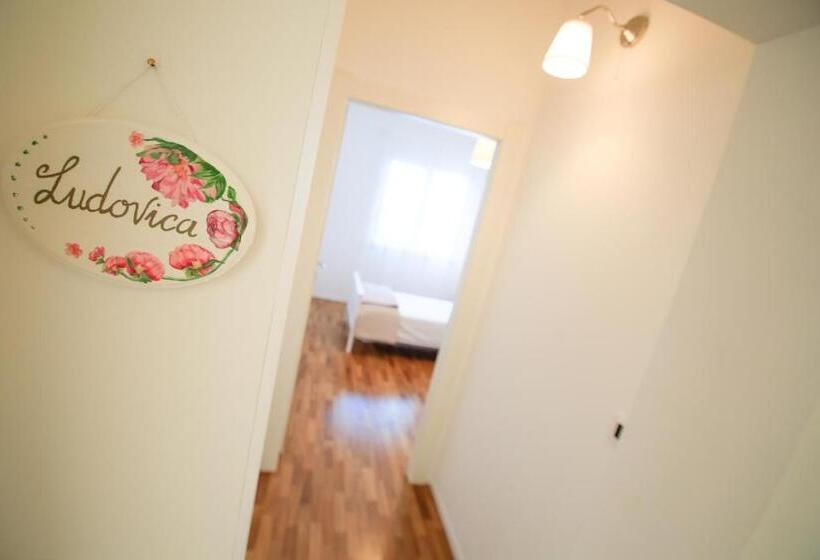 Полулюкс Повышенной Комфортности, B&b Dimora Rossipinti