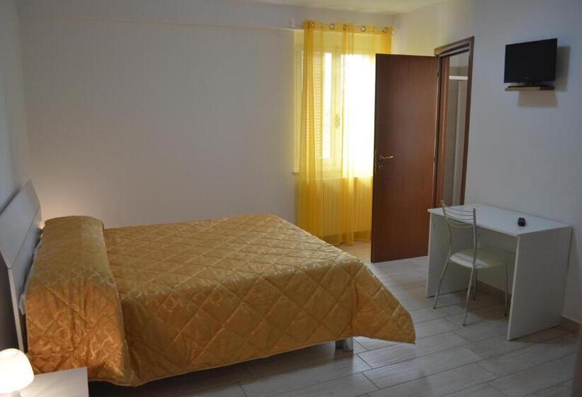 غرفة قياسية, Camere I Monelli