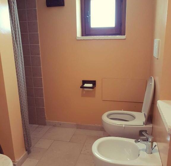 Deluxe Zimmer, Lunali