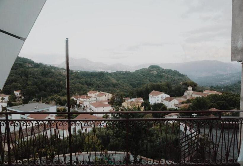 اتاق استاندارد چهار تخته, Villa Alemi