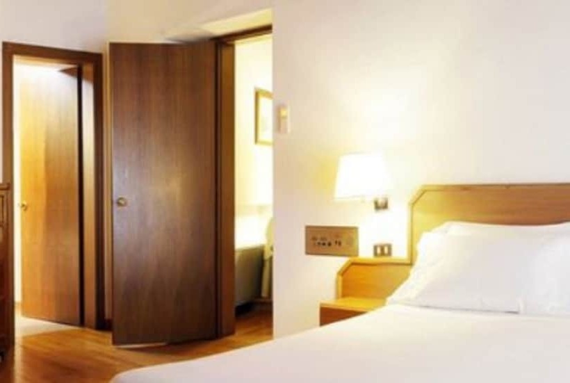 اتاق سوپریور یک تخته, Albergo Santa Chiara