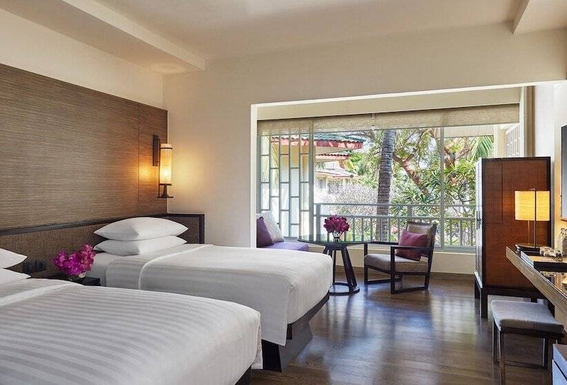 Номер Клуб, Hyatt Regency Hua Hin