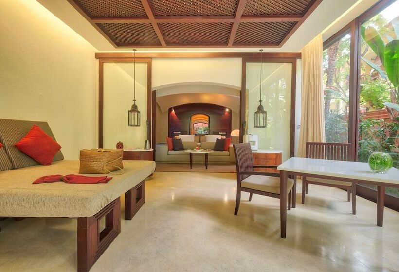 Люкс с Бассейном, Hyatt Regency Hua Hin
