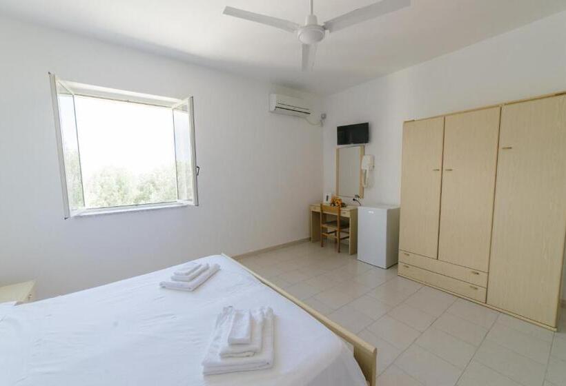 اتاق استاندارد چهار تخته, Albergo Marla