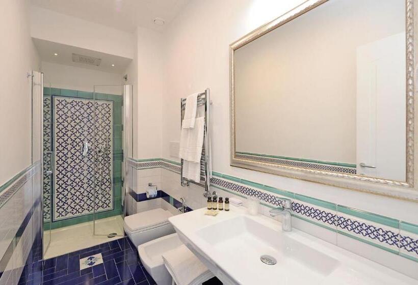 اتاق سوپریور با چشم‌انداز دریا, Villa Guarracino Amalfi