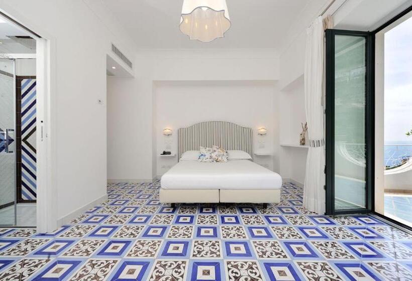 سوییت با چشم‌انداز دریا, Villa Guarracino Amalfi