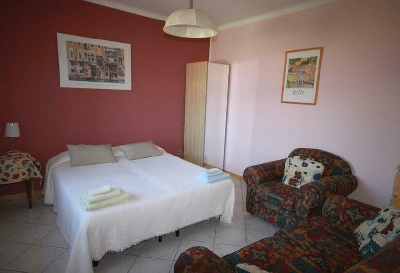 Habitación Familiar, Balcone Fiorito