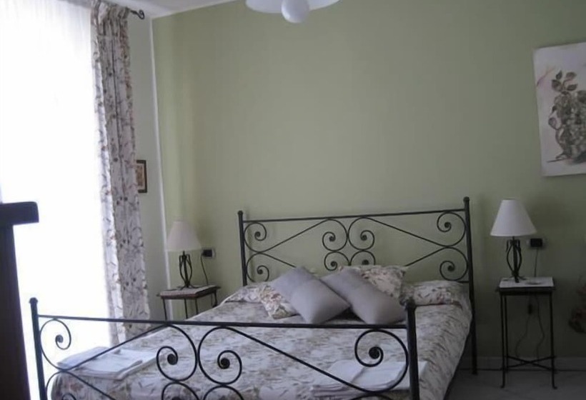 Habitación Estándar Vista Jardín, Balcone Fiorito