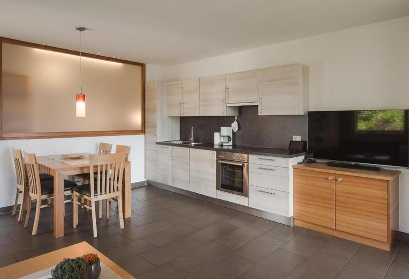 Апартаменты 2 Спальни с Садом, Appartements Schmied Hans